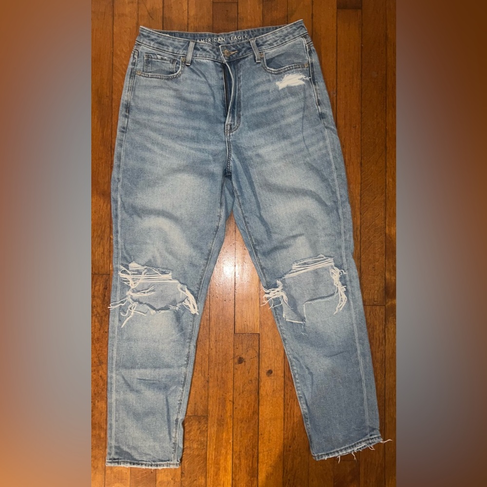 American Eagle Mom Jean